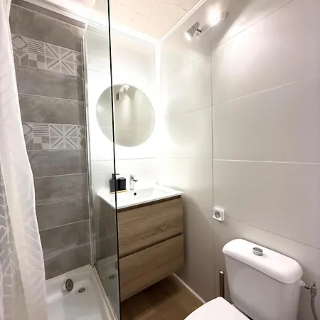 Du Grazel アパート グリュイッサン